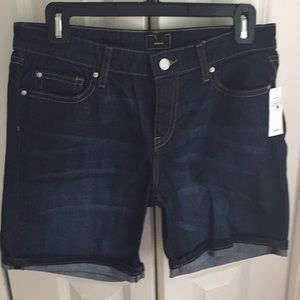 GAP Bermuda Jean Shorts NWT